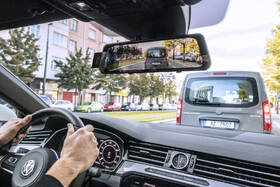 Autokamera LAMAX S9 Dual GPS (s detekcí radarů) černá barva
