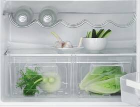 Chladnička s mrazničkou Electrolux EN2400AOW bílá barva
