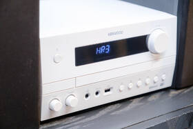 Mikrosystém KENWOOD M-822DAB černá barva
