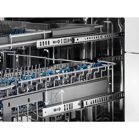 Myčka nádobí Electrolux EEM48200IX 
