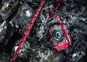 Digitální fotoaparát Olympus TG-5 červená barva
