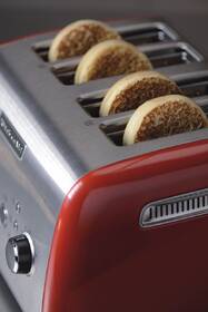 Opékač topinek KitchenAid 5KMT421EER červená barva
