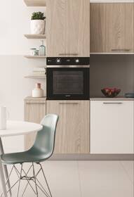 Trouba Indesit IFWS 4841 JH BL černá barva
