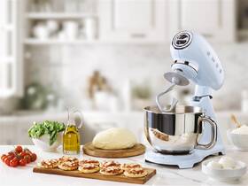 Kuchyňský robot Smeg SMF03PBEU modrá barva
