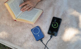 Powerbank EMOS WI 1046, 10 000 mAh, 20 W+Wireless modrá barva
