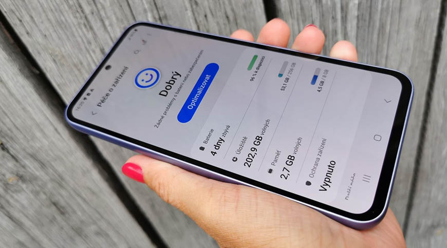Recenze: Samsung Galaxy A54 krásně vypadá a ještě lépe fotí Samsung Galaxy A54