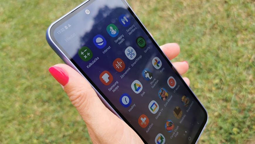 Recenze: Samsung Galaxy A54 krásně vypadá a ještě lépe fotí Samsung Galaxy A54