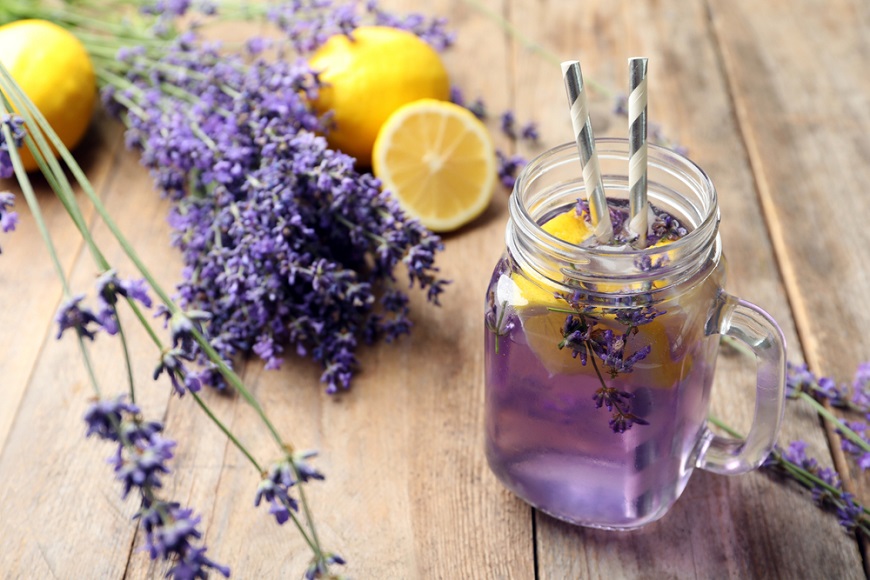 LG představuje 6 receptů na letní drinky a limonády
