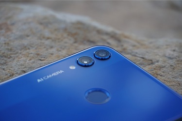 Recenze Honor 8X: obr tělem i duší