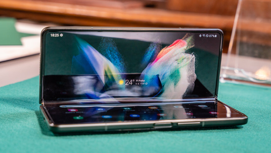 Je to venku! Samsung představil Galaxy Z Fold3, Z Flip3 i Watch4 Samsung Galaxy Z Fold3 5G