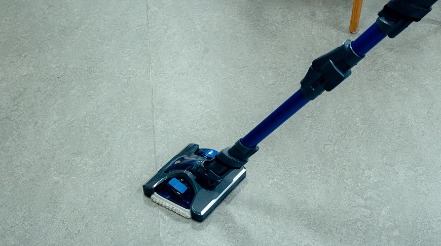 Recenze: Rowenta RH9890WO X-FORCE FLEX 11.60 AQUA: Je libo špičkový tyčák s mopováním? Tyčový vysavač Rowenta RH9890WO XFORCE FLEX 11.60 AQUA
