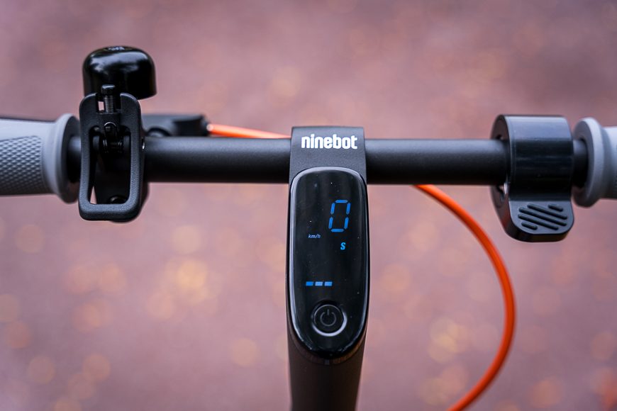 Recenze: Elektrická koloběžka Ninebot by Segway Kickscooter F40E – na cyklostezce jako doma Ninebot by Segway Kickscooter F40E