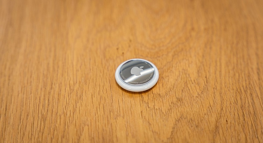 Hoďte starosti za hlavu! Pořiďte si trasovací klíčenku Apple AirTag