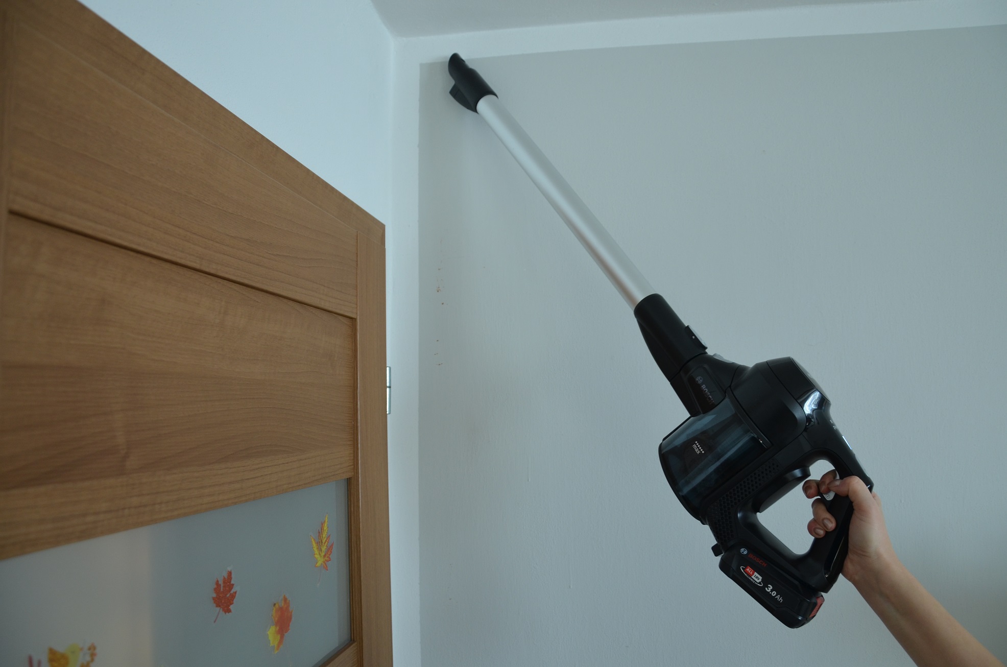 Recenze: Tyčový vysavač Bosch Unlimited S6 – úklidový pomocník vždy po ruce bosch recenze tycovy vysavac - 7