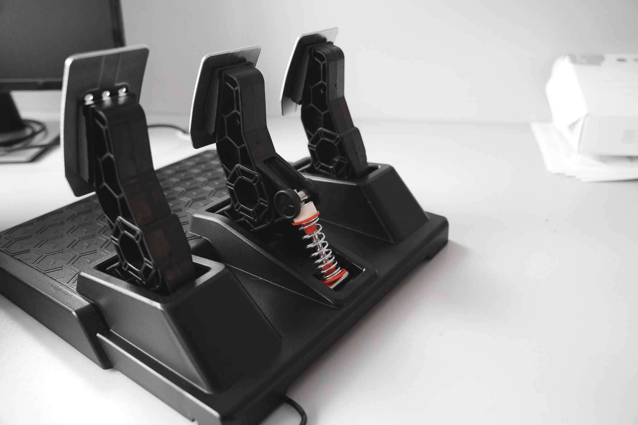 Recenze: herního volantu Thrustmaster T248 - realistický zážitek ze závodění Herní_volant_Thrustmaster_T248