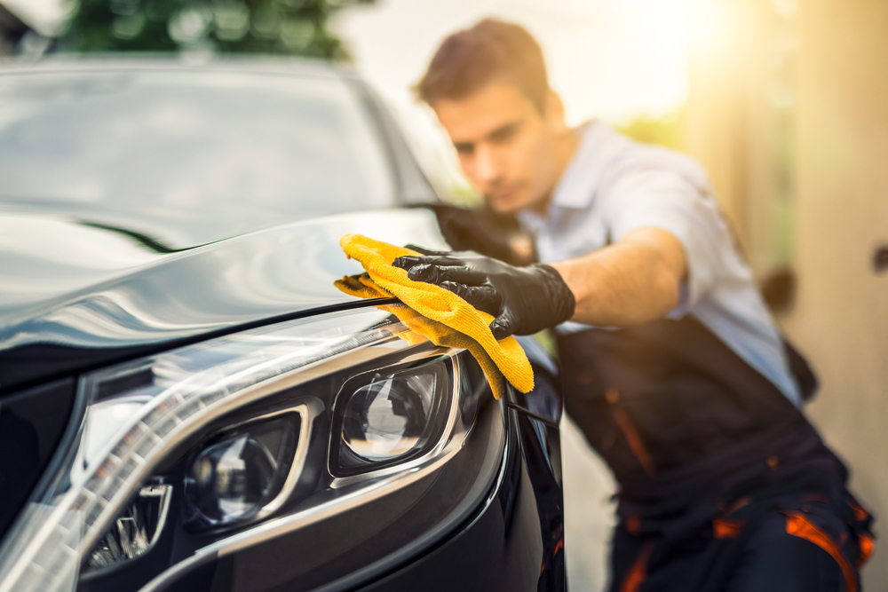 I vaše auto si zaslouží jarní očistu jak-vycistit-auto
