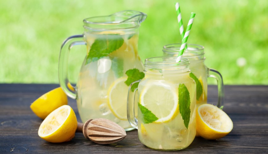 Doběhla vás jarní únava? Zkuste detox! Odšťavňovače