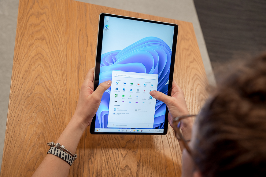Microsoft_Surface_Pro_8