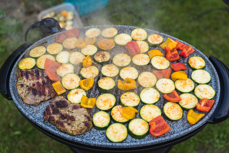 Recenze: Gril Guzzanti GZ 350 připraví grilovačku raz dva Gril Guzzanti GZ 350