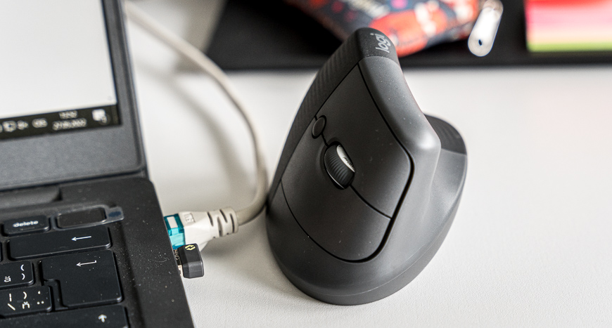 Logitech Lift Vertical Ergonomic