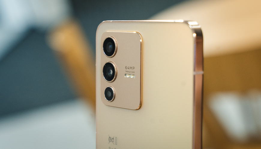 Recenze: Mobilní telefon vivo V23 5G Sunshine Gold – „zlato“ si právem zaslouží vivo v23 5g
