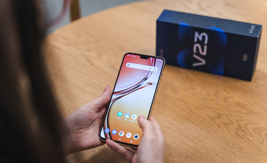 Recenze: Mobilní telefon vivo V23 5G Sunshine Gold – „zlato“ si právem zaslouží vivo v23 5g
