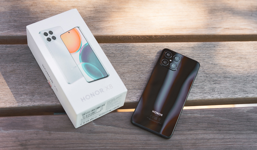 Recenze mobilu Honor X8