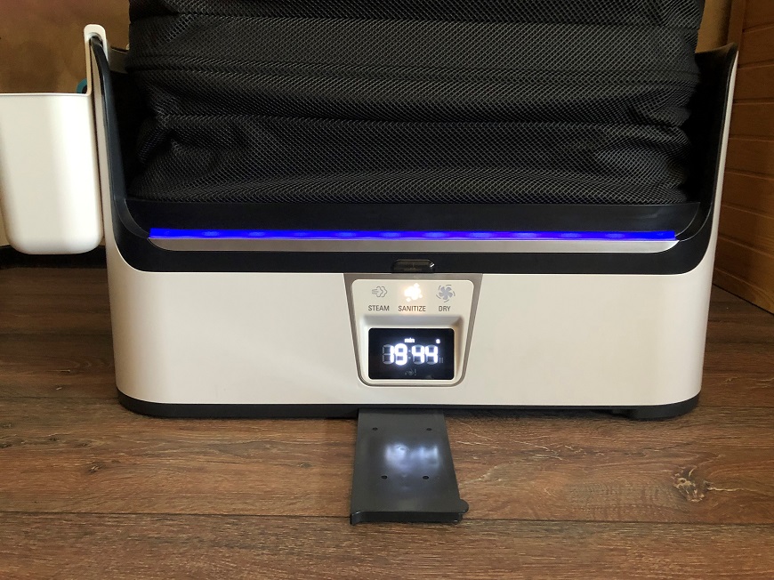 Recenze: Zažijte revoluci v žehlení! Parní skříň Tefal Care For You vyžehlí prádlo za vás Tefal YT3040 Care For You