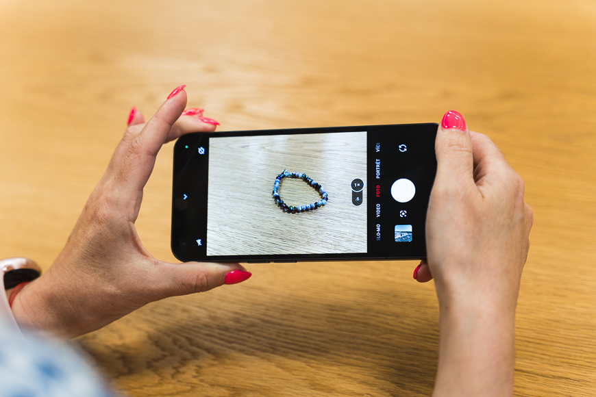 Recenze: Novinka Nothing Phone (1) určitě není k zahození Recenze Nothing Phone (1)