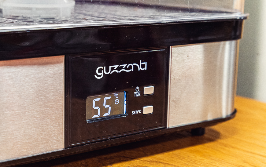 Recenze: Sušička ovoce Guzzanti GZ 508 vám uchová dobroty i na zimu Sušička ovoce Guzzanti GZ 508