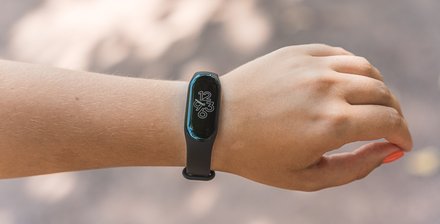 Xiaomi Mi Smart Band 7 j