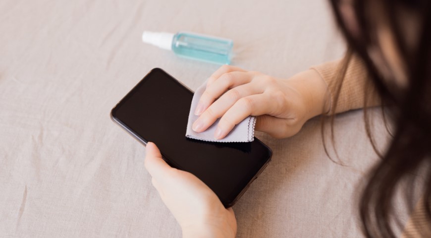 Jak vyčistit telefon zvenku i zevnitř? Jak vyčistit mobil