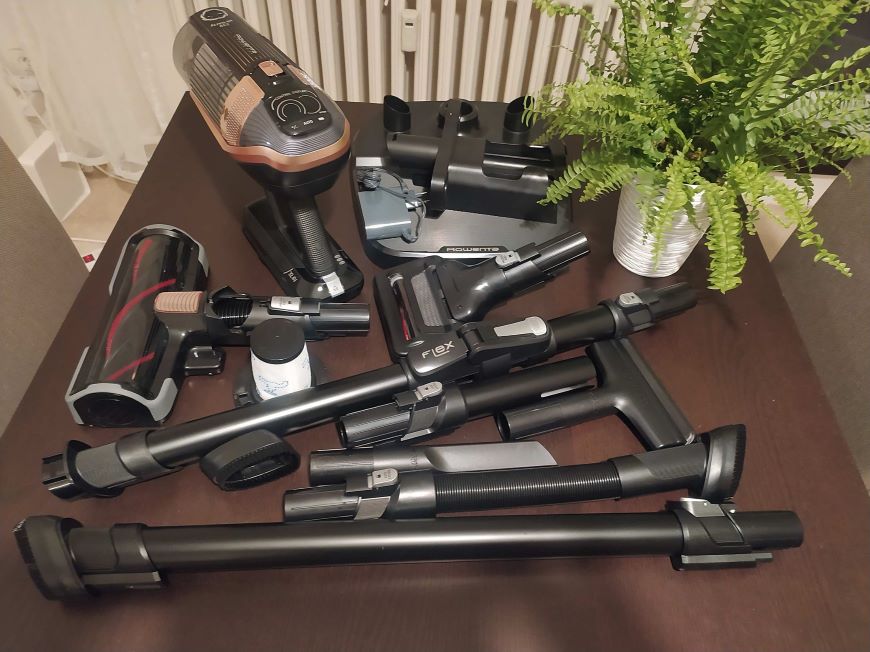 Recenze: Jak si vedl nejvýkonnější tyčák Rowenta RH99F1WO Versatile X-Force Flex 15.60 Animal v praxi? Rowenta RH99F1WO Versatile X-Force Flex 15.60 Animal