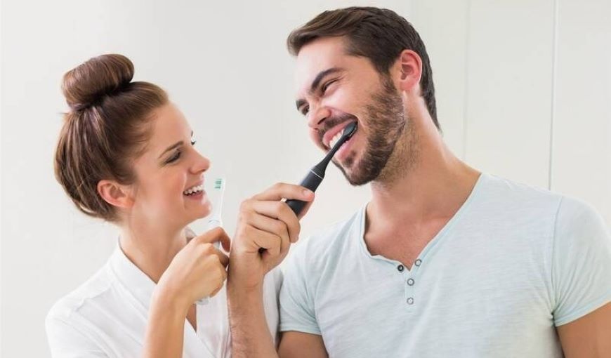 Nejprodávanější elektrické kartáčky v DATARTu Zubní kartáček TrueLife SonicBrush Compact Duo