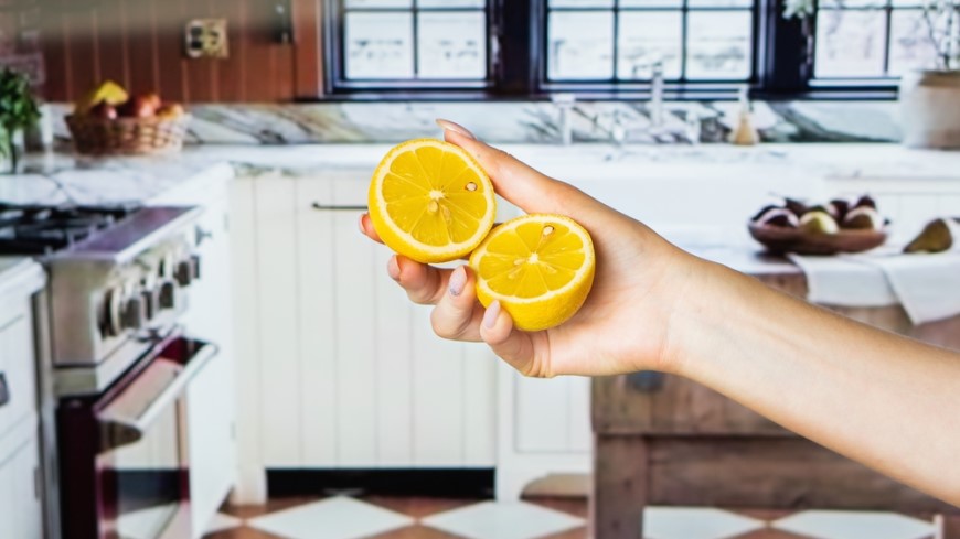 Jak vyčistit troubu? Citron - skvělý pomocník pro čištění trouby bez chemie