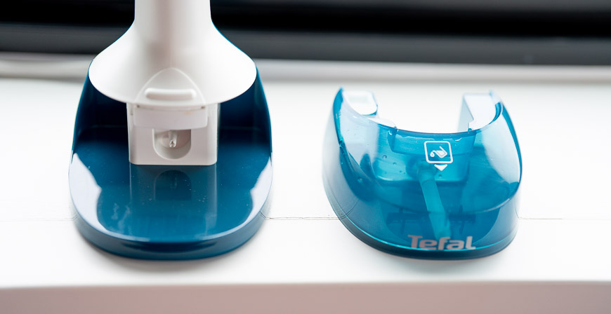 Recenze: Napařovač oděvů Tefal DT7130E1 Access Steam Easy - vyžehleno za 15 vteřin Tefal DT7130E1