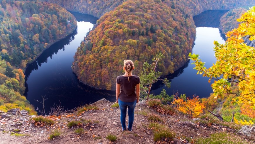 Co je geocaching? Zaujme milovníky turistiky i rodiny s dětmi Zajímavé místa geocaching