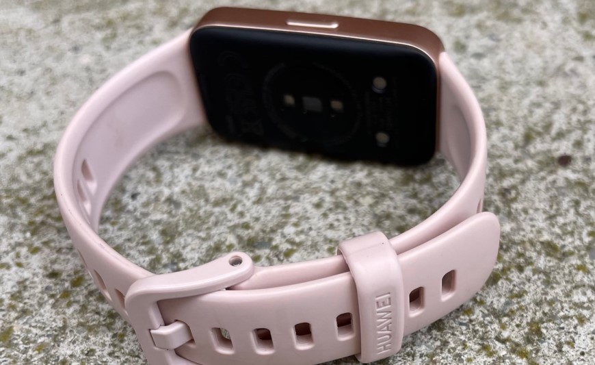 Recenze: Huawei Band 8 – minimalistický vzhledem, maximalistický výkonem Huawei Band 8