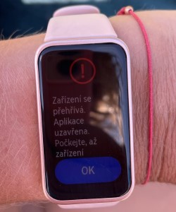 Recenze: Huawei Band 8 – minimalistický vzhledem, maximalistický výkonem Huawei band 8