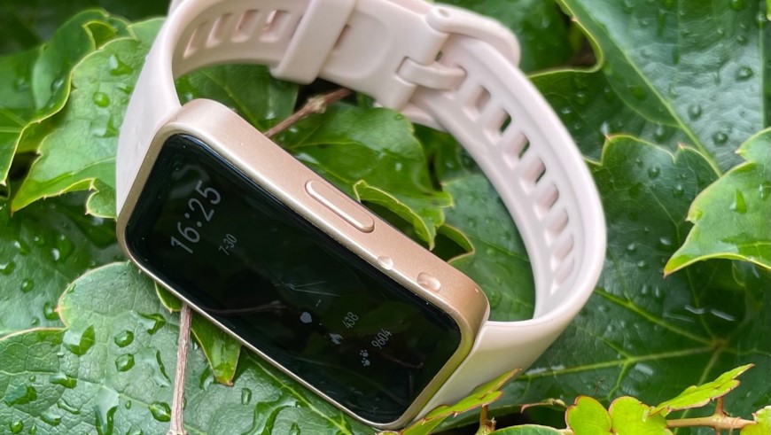 Recenze: Huawei Band 8 – minimalistický vzhledem, maximalistický výkonem Huawei Band 8