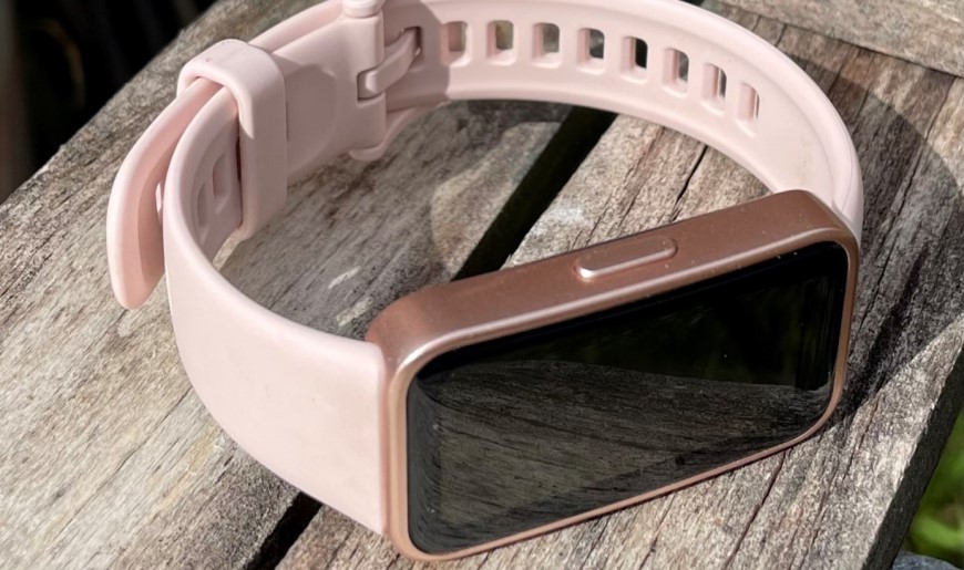 Recenze: Huawei Band 8 – minimalistický vzhledem, maximalistický výkonem Huawei Band 8