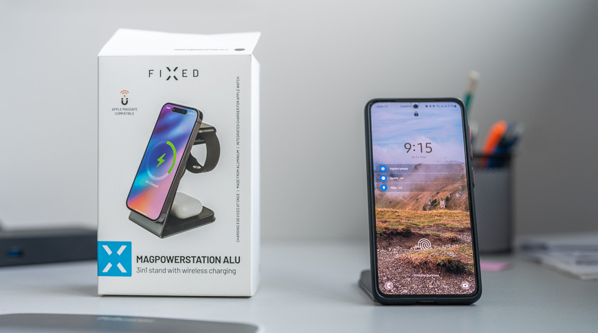 Recenze: Bezdrátová nabíječka FIXED 3 v 1 MagPowerstation Alu nabije 3 zařízení současně Bezdrátová nabíječka FIXED 3 v 1