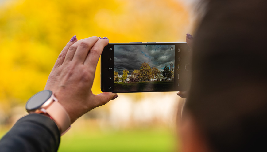 Recenze: Velkorysá nadílka paměti - vivo Y36 vivo y36