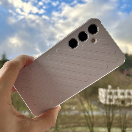 Recenze Samsung Galaxy S24+: Mezihvězdný kompromis nebo černý kůň revolučního galaktického trojspřeží? Recenze Samsung Galaxy S24+: Mezihvězdný kompromis nebo černý kůň revolučního galaktického trojspřeží?