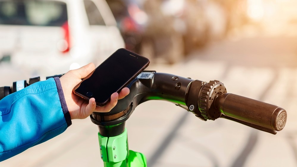 Od 1. dubna 2024 platí povinné ručení pro elektrické koloběžky a jiná drobná vozidla Povinné ručení elektrokoloběžek