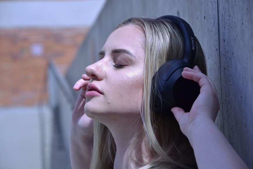 Recenze: Sluchátka Sony ULT WEAR – Basová revoluce ve vašich uších Recenze: Sluchátka Sony ULT WEAR – Basová revoluce ve vašich uších
