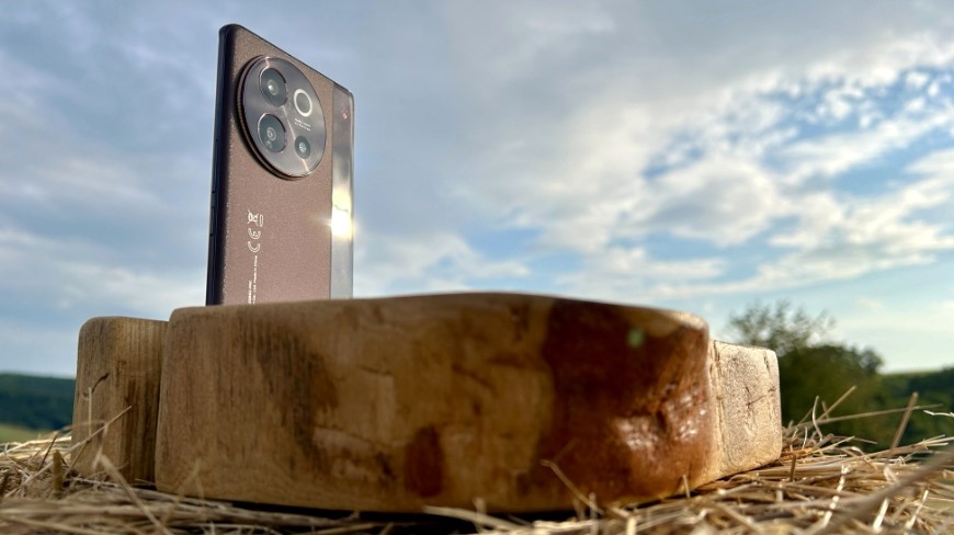 Recenze: Vivo V40 Lite - Vivo la vida aneb favorit střední třídy Recenze: Vivo V40 Lite - Vivo la vida aneb favorit střední třídy