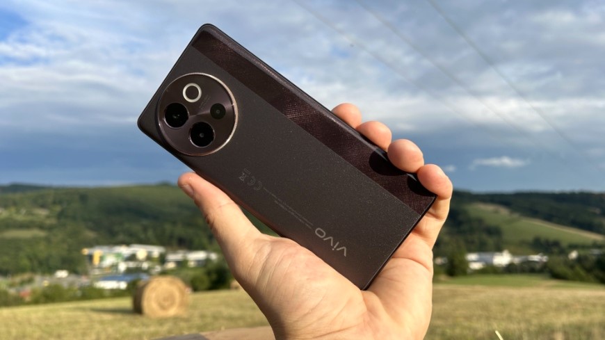 Recenze: Vivo V40 Lite - Vivo la vida aneb favorit střední třídy Recenze: Vivo V40 Lite - Vivo la vida aneb favorit střední třídy