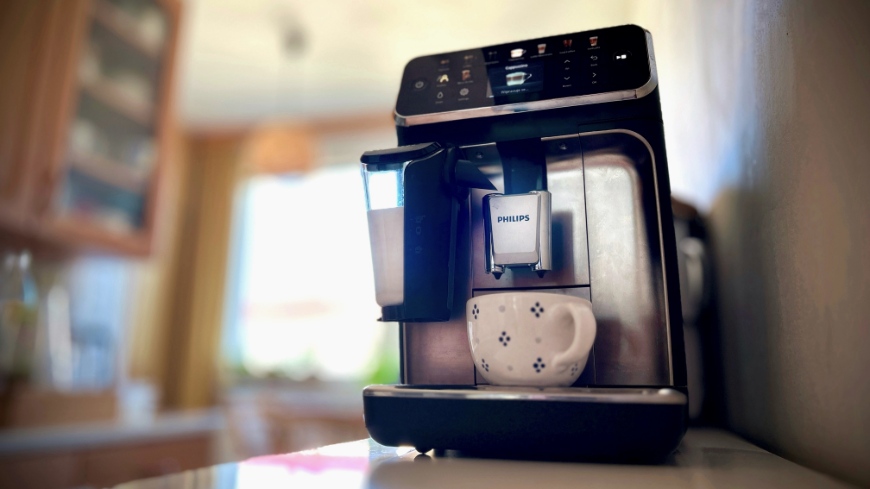 Recenze kávovaru Espresso Philips Series 5500 LatteGo: Pozvánka na kávu, která se neodmítá