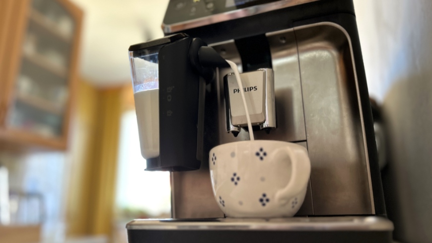 Recenze kávovaru Espresso Philips Series 5500 LatteGo: Pozvánka na kávu, která se neodmítá